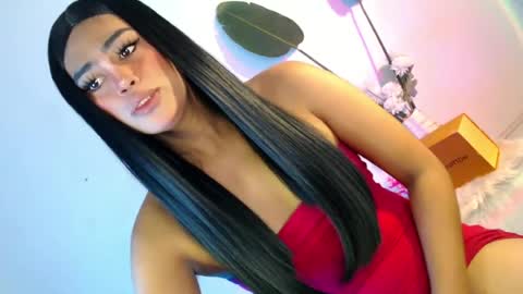 Snapshot of cherry_temptation28 chatting on 07.15.26 marshmallow online show from 07.15.26
