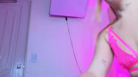 Snapshot of cherry_vega_1 chatting on 12.14.25 cherry_vega_1 online show from 12.14.25