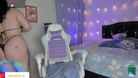  dayis independent model  online show from 04.02.26