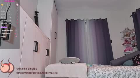 Snapshot of cherrycreme chatting on 09.09.25 Cherry online show from 09.09.25