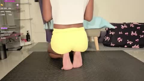 Snapshot of cherrycreme chatting on 10.20.25 Cherry online show from 10.20.25