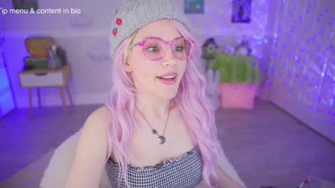 Snapshot of cherrycrush chatting on 02.20.26 Cherry Crush online show from 02.20.26