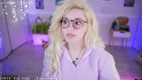 Snapshot of cherrycrush chatting on 02.25.26 Cherry Crush online show from 02.25.26