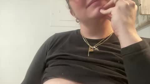 Snapshot of cherryjune chatting on 02.05.25 CherryJune online show from 02.05.25