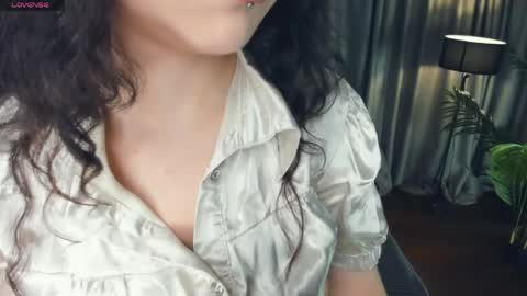 Snapshot of cherrylanding chatting on 04.26.26 Isabel online show from 04.26.26