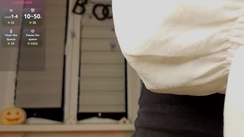 Lysia online show from 10.24.25