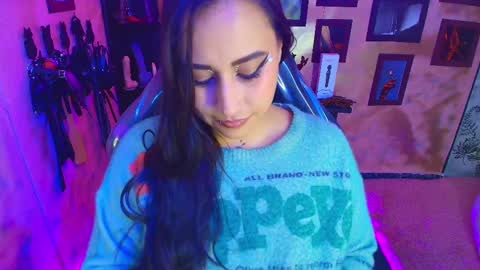 Snapshot of cherryy_bombshelll chatting on 10.06.25 cherry online show from 10.06.25