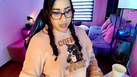 Snapshot of cherryy_bombshelll chatting on 05.07.26 cherry online show from 05.07.26