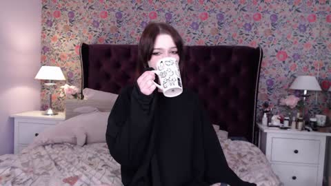 Snapshot of cheryl_turner chatting on 01.06.25 amelia online show from 01.06.25