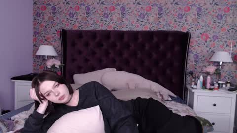 Snapshot of cheryl_turner chatting on 01.23.25 amelia online show from 01.23.25