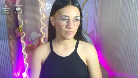 Snapshot of chiara_tay chatting on 04.15.26 Chiara online show from 04.15.26