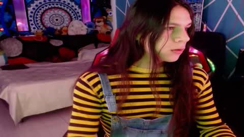 Snapshot of chico_explosivo chatting on 10.19.25 chico_explosivo online show from 10.19.25