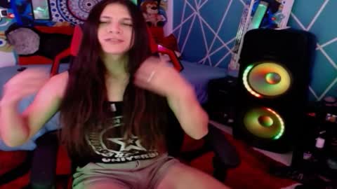 Snapshot of chico_explosivo chatting on 10.26.25 chico_explosivo online show from 10.26.25