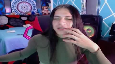 Snapshot of chico_explosivo chatting on 10.26.25 chico_explosivo online show from 10.26.25