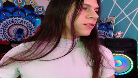 Snapshot of chico_explosivo chatting on 11.02.25 chico_explosivo online show from 11.02.25