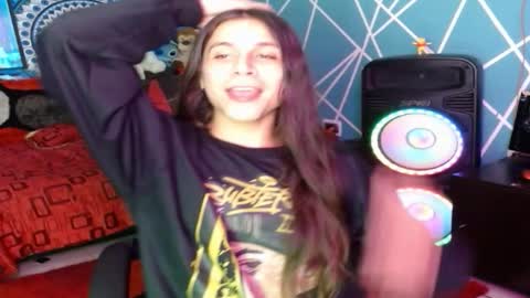 Snapshot of chico_explosivo chatting on 11.15.25 chico_explosivo online show from 11.15.25