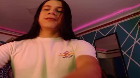 Snapshot of chico_explosivo chatting on 12.16.25 chico_explosivo online show from 12.16.25