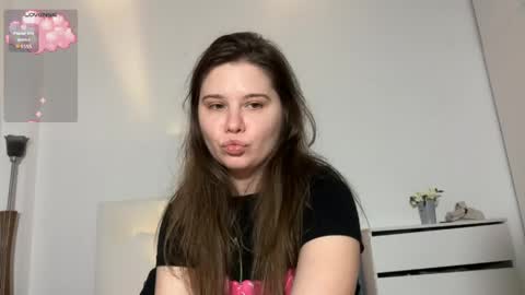 Snapshot of chiculya chatting on 05.31.26 chiculya online show from 05.31.26