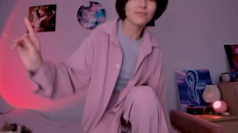 Snapshot of chill_girrrl chatting on 10.24.25 Vivian online show from 10.24.25