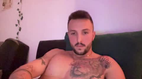 Snapshot of chimichurrii chatting on 10.04.25 Sugar online show from 10.04.25