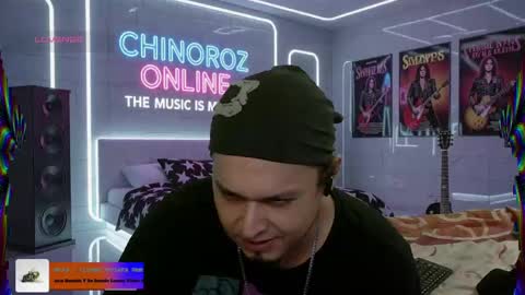 Snapshot of chinoroz chatting on 09.24.25 Enrique online show from 09.24.25