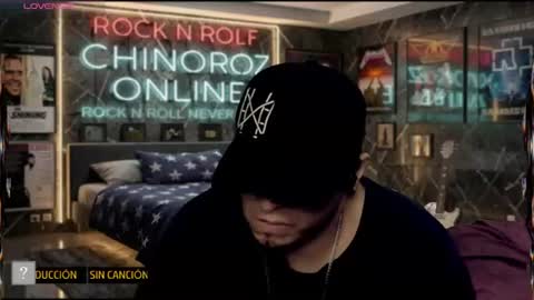 Snapshot of chinoroz chatting on 06.17.26 Enrique online show from 06.17.26