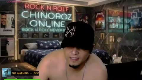 Snapshot of chinoroz chatting on 07.19.26 Enrique online show from 07.19.26