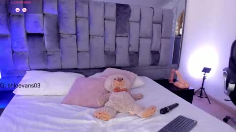 Chloe online show from 02.20.25