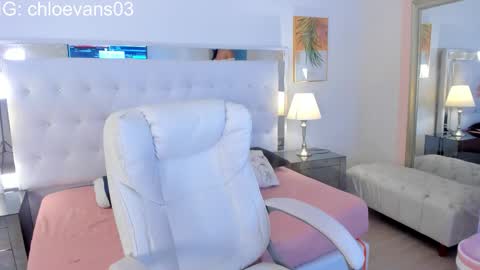 Chloe online show from 11.13.25