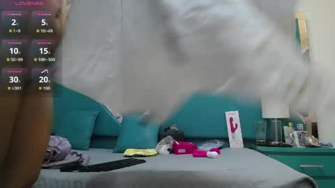 Chloe  online show from 04.08.26