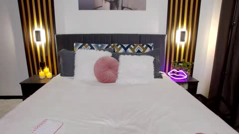 Snapshot of chloe__rose_ chatting on 09.18.25 Follow My New account online show from 09.18.25