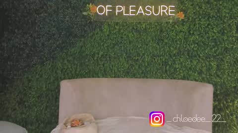 Chloe online show from 09.29.25