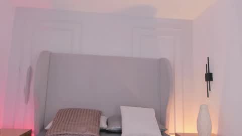 Chloe online show from 11.08.25