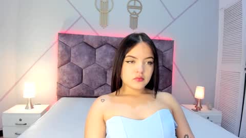 Snapshot of chloe_durand_ chatting on 02.25.25 chloe_durand_ online show from 02.25.25