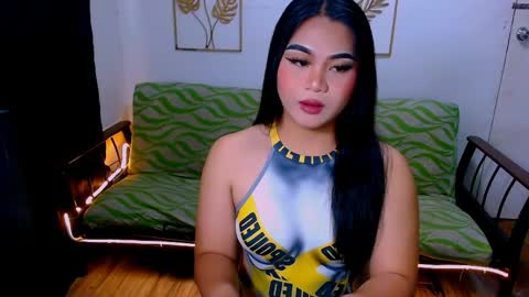Snapshot of chloe_elsher chatting on 05.25.26 Ts Chloeeeeee online show from 05.25.26