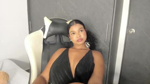 Snapshot of chloe_evans21 chatting on 05.07.26 chloe online show from 05.07.26