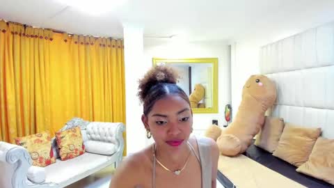 Snapshot of chloe_foster__ chatting on 10.21.25 Chole  online show from 10.21.25