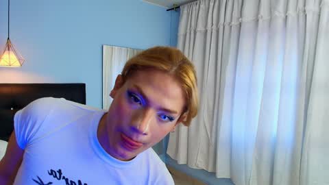 Snapshot of chloe_goddes chatting on 12.19.24 CHLOE online show from 12.19.24