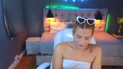 Snapshot of chloe_goddes chatting on 01.03.25 CHLOE online show from 01.03.25