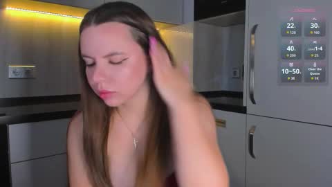 Chloe online show from 10.13.25