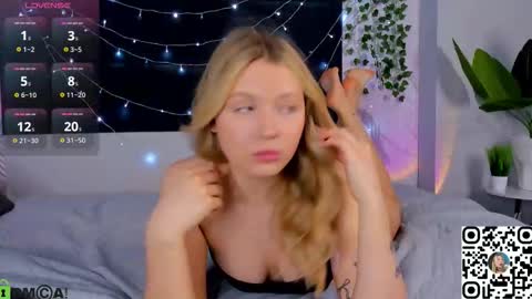 Snapshot of chloe_lov_ chatting on 02.21.26 Chloe Lov GTM2 Mon Tue Thu Sat Sun 0400am - 1030m online show from 02.21.26