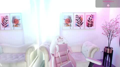 Snapshot of chloe_meoww chatting on 04.27.26 Chloe online show from 04.27.26
