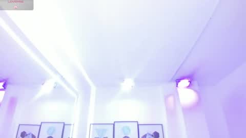 Chloe  online show from 07.04.26