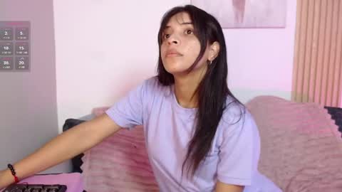 Snapshot of chloe_peach_ chatting on 04.27.26 chloe_peach_ online show from 04.27.26