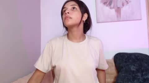 Snapshot of chloe_peach_ chatting on 05.05.26 chloe_peach_ online show from 05.05.26