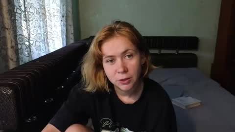 Snapshot of chloe_roo chatting on 07.07.26 Mila online show from 07.07.26