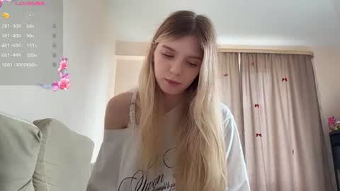Snapshot of chloe_show chatting on 07.05.26 hloe online show from 07.05.26