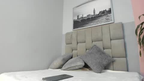   online show from 10.05.25