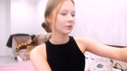 chloe wifey online show from 12.19.25