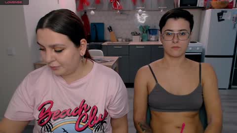 Snapshot of chloe_x_ chatting on 12.20.24 Eva and Sandra online show from 12.20.24